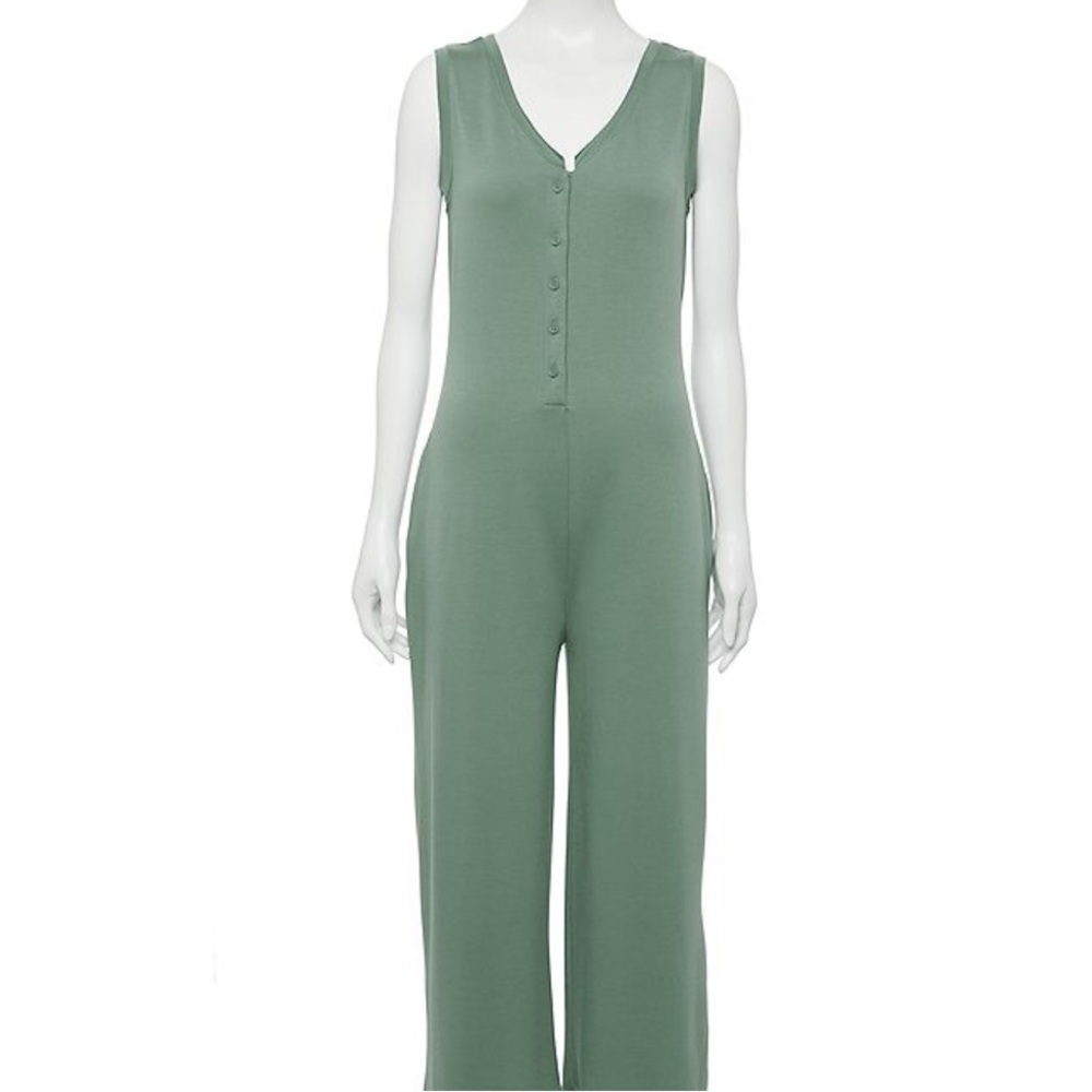 SO green soft and comfy oversized jumpsuit w/pockets